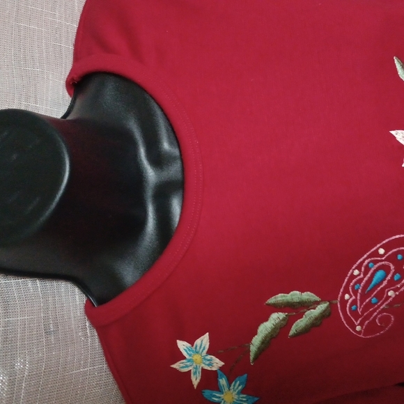 Vintage Alex Kim Red Embroidered Floral 3/4 sleeve, Size PM - Picture 3 of 6
